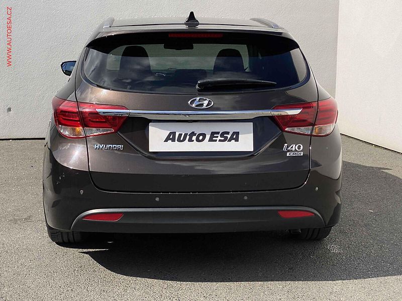Hyundai i40 (2015) 1.7CRDi, 2.maj,ČR, Bixen - fotka 5 z 19