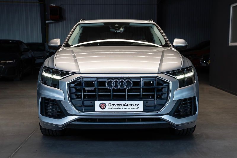 Audi Q8 55 TFSI e 250 kW, QUATTRO, DPH - fotka 2 z 38