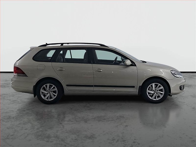 Volkswagen Golf (2012) 1.6 TDI, Xenony, Tempomat - fotka 6 z 15