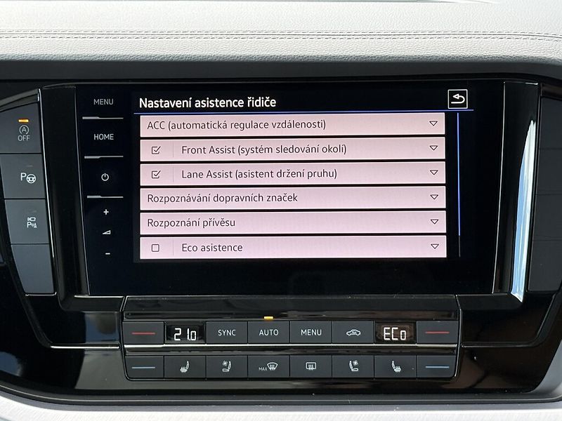 Volkswagen Touareg V6 4M 3,0 TDi 210 kW Elegance - fotka 17 z 25