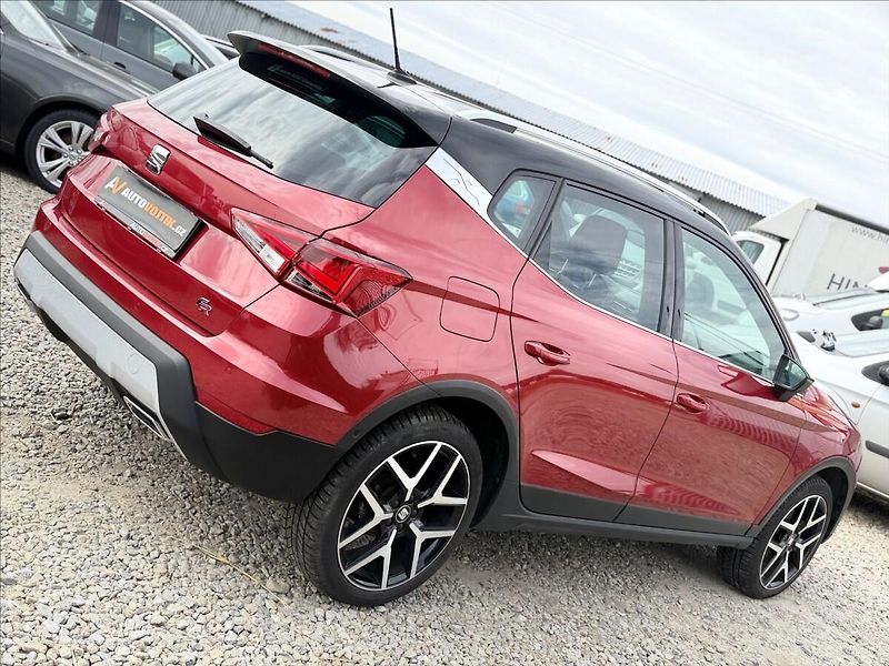 Seat Arona 1,5 FR TSI 110kW NAVI VIRTUAL - fotka 5 z 30