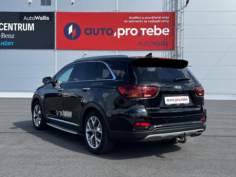 Kia Sorento 2.2 CRDi 4WD GT-Line 7-Míst TZ - fotka 5 z 30
