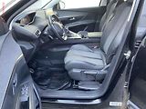 Peugeot 3008 (2019) 1.2PT, Allure, navi, kamera - náhled 9