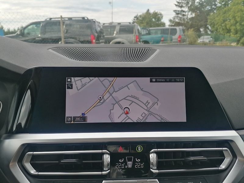 BMW Řada 3 (2020) 2.0 318D A/T Kůže - fotka 12 z 44