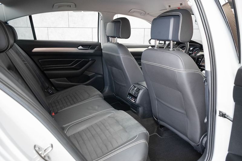 Volkswagen Passat 1.5 TSI ELEGANCE*DSG*DPH*ČR 1M - fotka 13 z 39