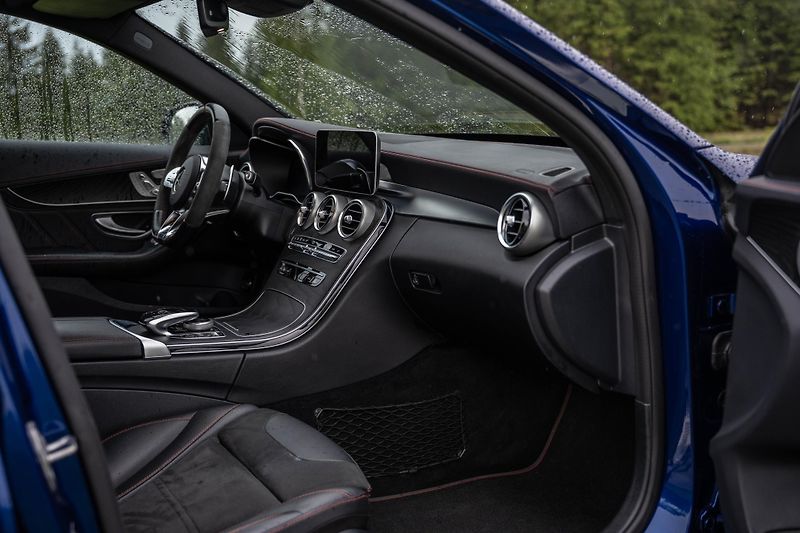 Mercedes-Benz Třídy C (2019) 43 AMG Night packet, Burmester - fotka 31 z 36
