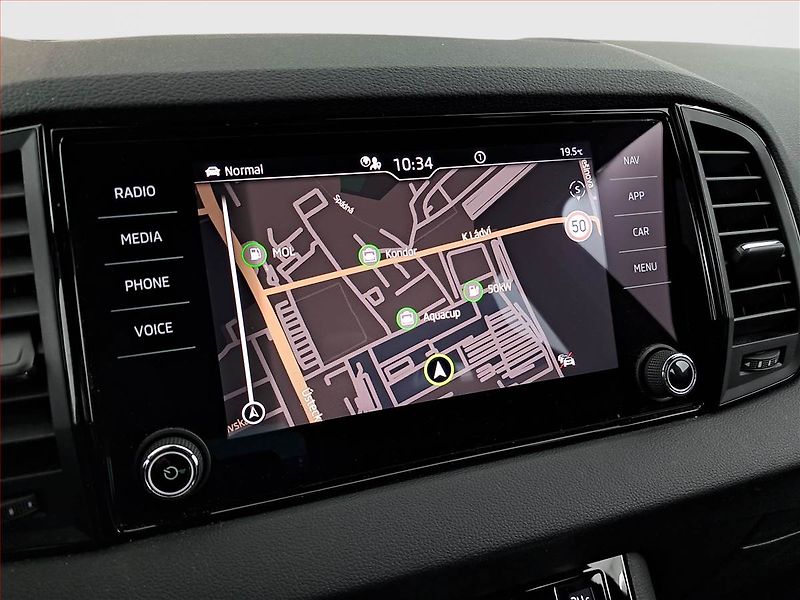 Škoda Karoq (2025) 2.0 TDI, Sportline, Navigace - fotka 15 z 23