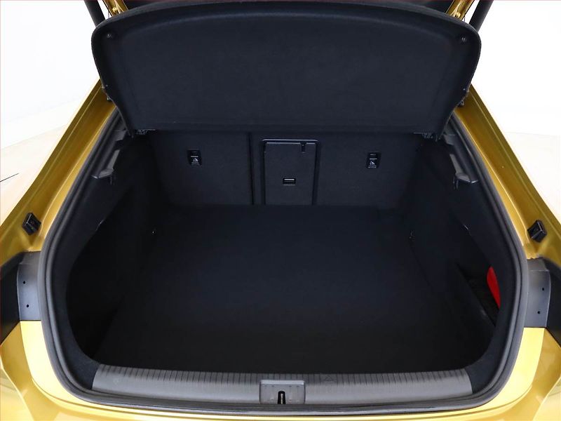 Volkswagen Arteon (2019) R-line 2.0 TSI - fotka 12 z 22