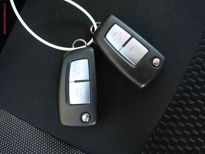 Nissan Qashqai (2021) 1.3 DiG-T, 2.maj,ČR, Acenta - fotka 24 z 24