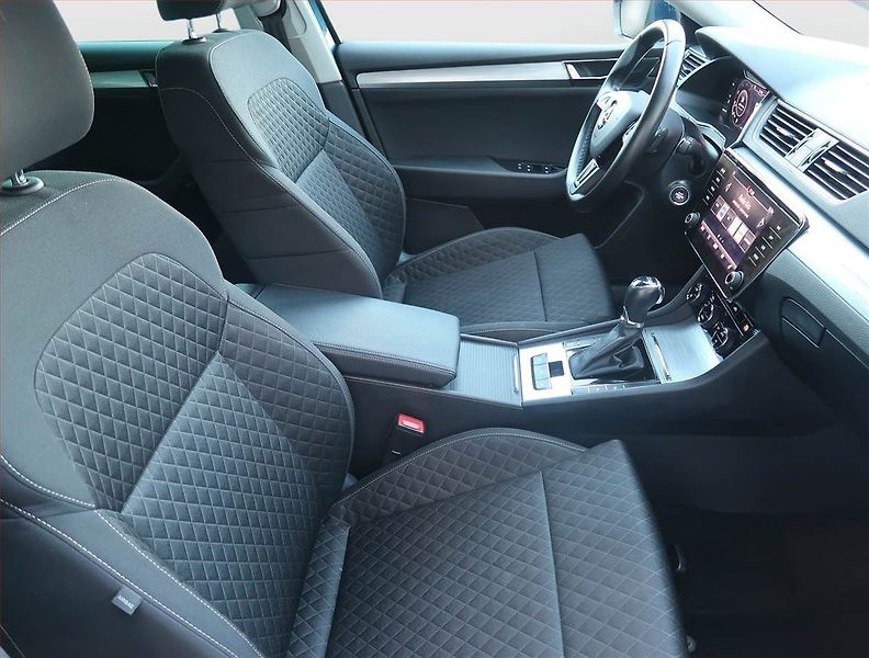 Škoda Superb (2019) 2.0 TDI, Automat, Serv.kniha - fotka 9 z 19