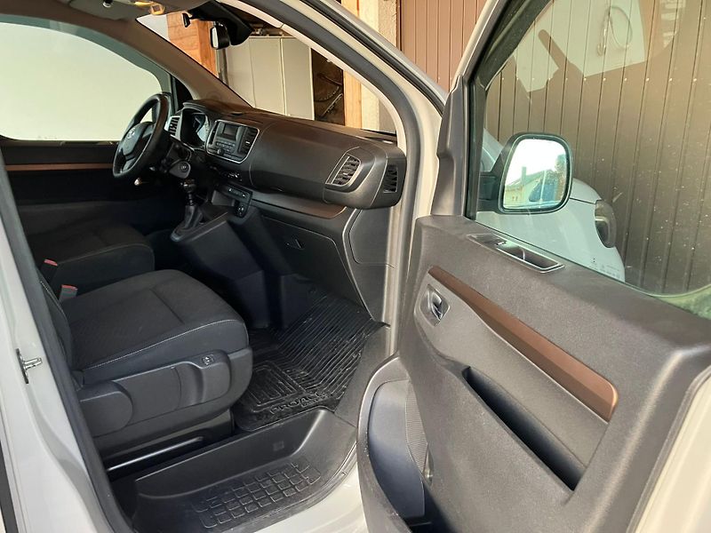 Toyota ProAce Verso (2018) - fotka 14 z 33