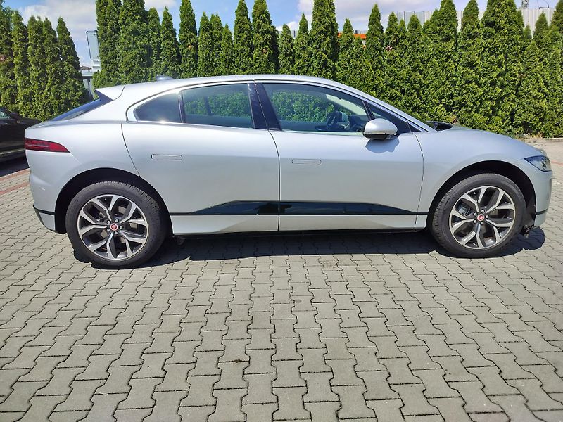 Jaguar I-Pace EV400 AWD HSE, navi, kůže     - fotka 8 z 36