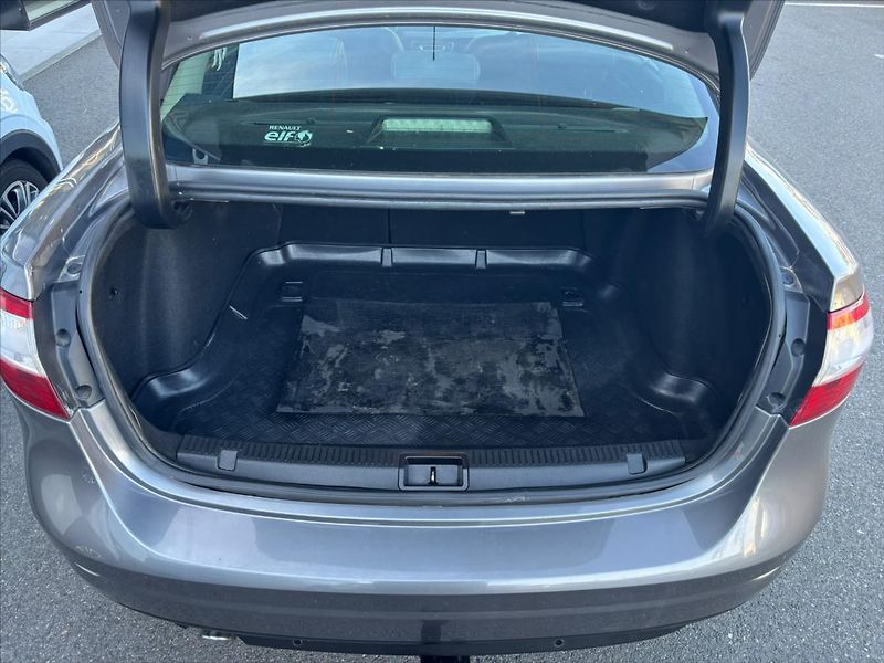 Renault Fluence 1,6 16V - fotka 10 z 21