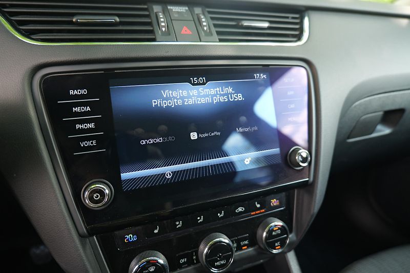 Škoda Octavia 1.4 TSI 110 kW Tažné CarPlay - fotka 23 z 31