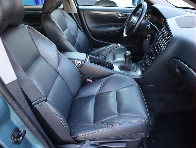 Volvo S60 (2009) 2.5T, nová STK, jezdí výborně - fotka 9 z 15