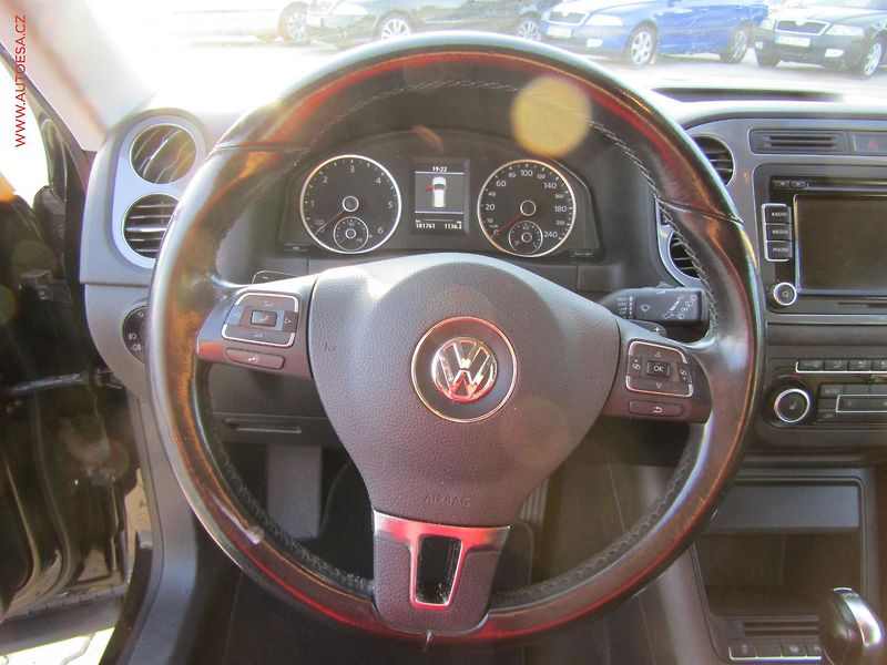 Volkswagen Tiguan (2011) 2.0TDi 4x4, ČR, Klima - fotka 9 z 17