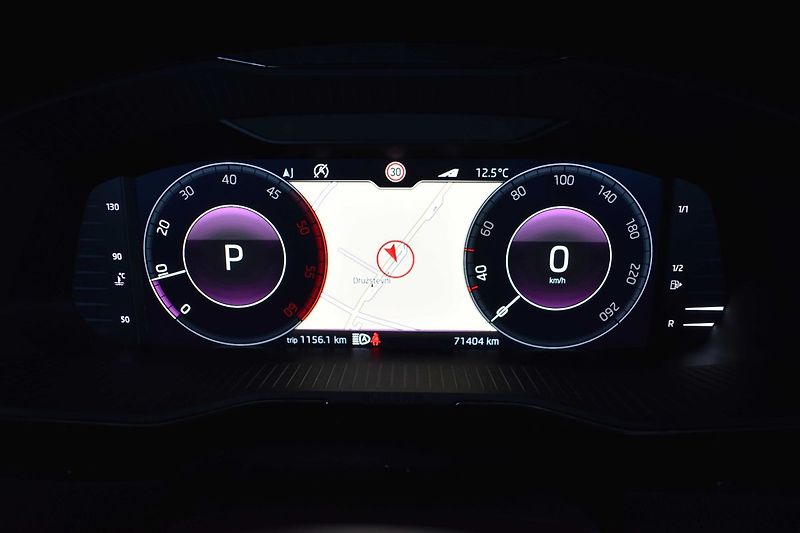 Škoda Superb 2.0 TDI L&K*2xKOLA*DSG*ACC*ČR* - fotka 24 z 42