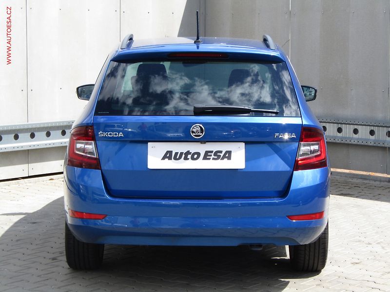 Škoda Fabia (2019) 1.0 TSi, ČR, Style, LED - fotka 5 z 17