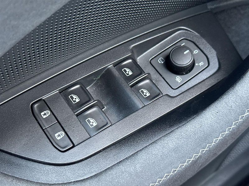 Škoda Kodiaq (2025) 2.0 TDI 4x4 DSG Sportline - fotka 17 z 38