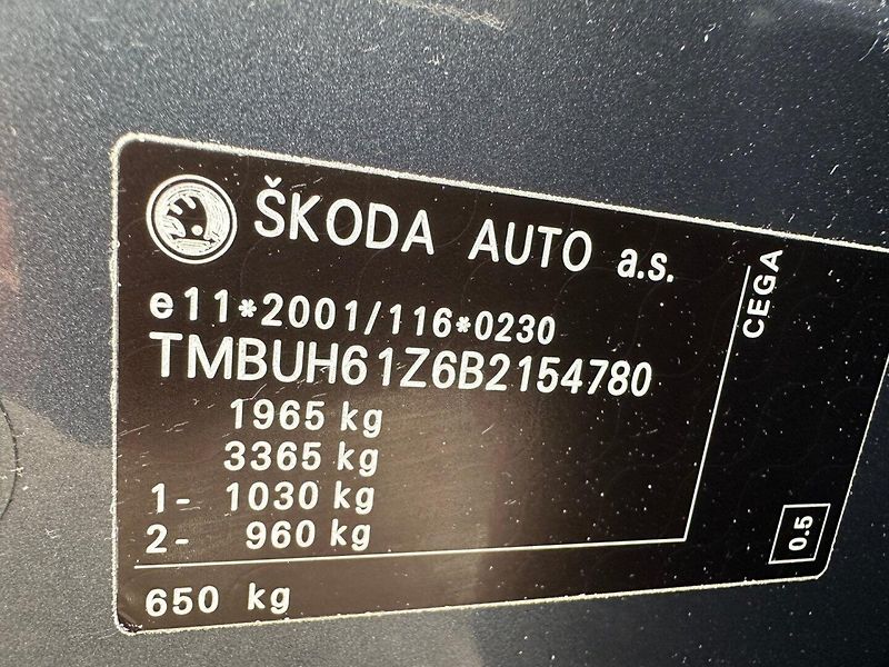 Škoda Octavia (2011) RS 2,0TDI - fotka 11 z 32