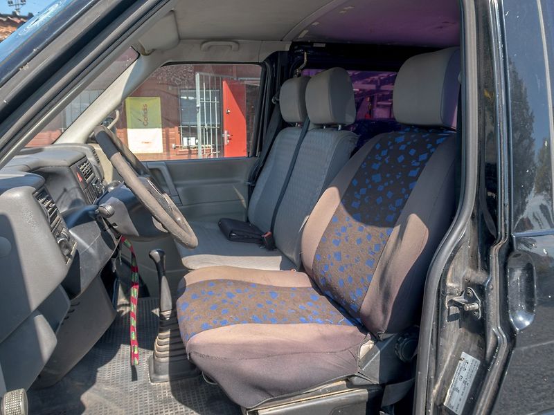 Volkswagen Transporter (2002) 2.5TD 63KW 9sed – 1 MAJITEL - fotka 11 z 27