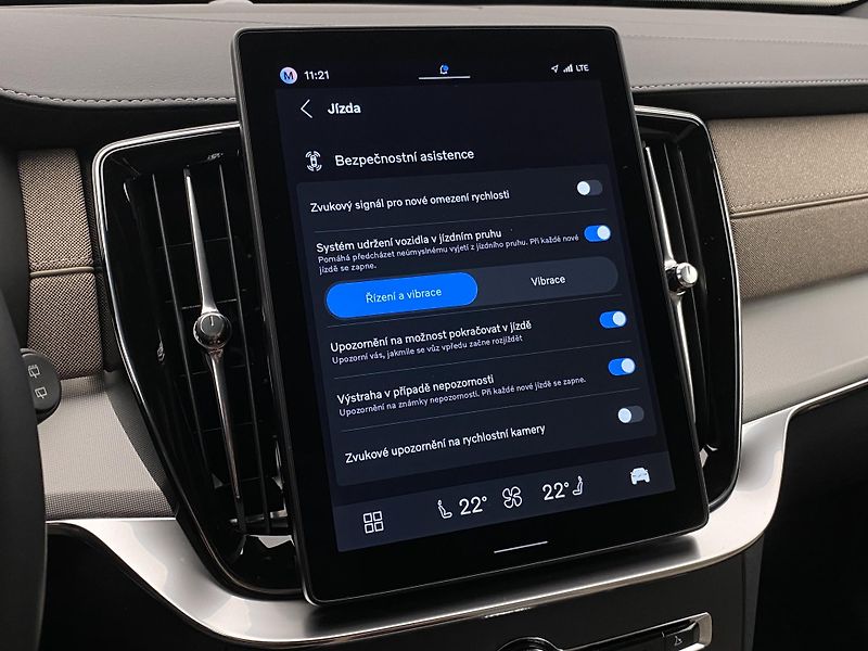 Volvo XC90 (2026) B5 AWD AUT CORE 7míst - fotka 45 z 56
