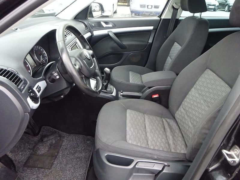 Škoda Octavia 1.2TSI 77kW NAVI TAŽNÉ SERVIS - fotka 5 z 39