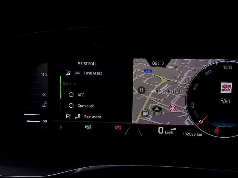 Škoda Octavia (2023) Combi RS 2,0 Tdi 147 Kw 4x4 DS - fotka 9 z 38