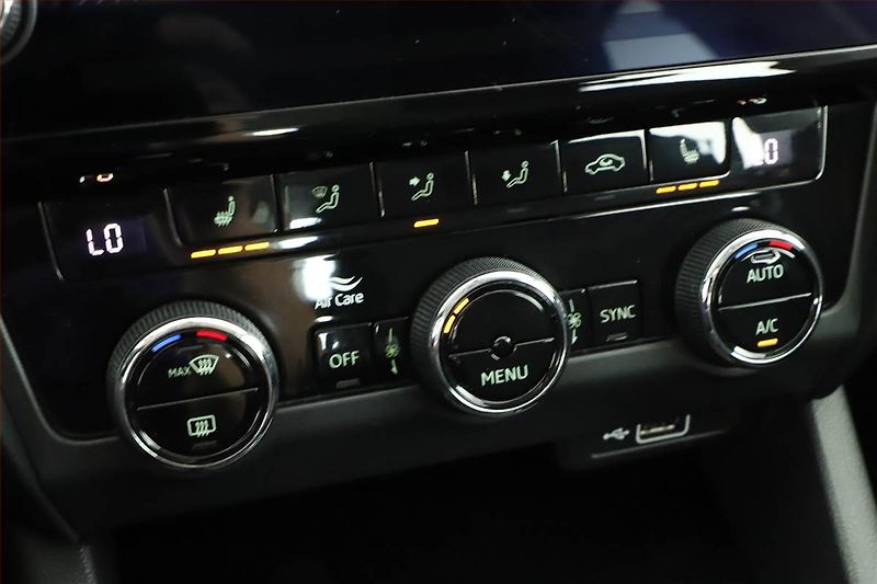 Škoda Octavia (2018) 1.6 TDI, Tempomat - fotka 13 z 14