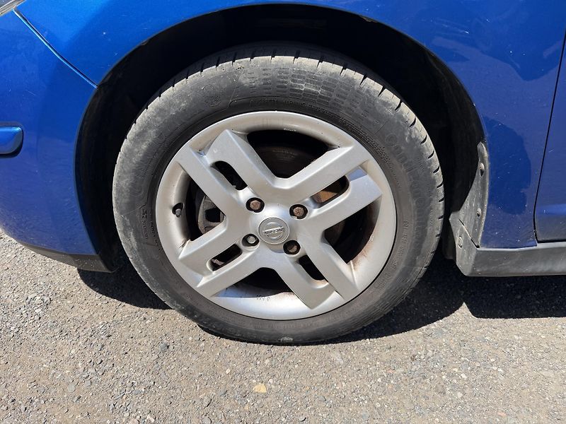 Nissan Tiida 1.8i - fotka 19 z 20