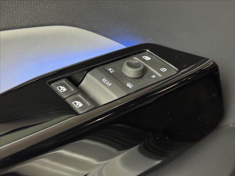 Volkswagen ID.3 Pro S 82kWh IQ Light Assist - fotka 21 z 49