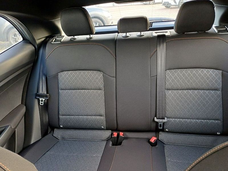 MG MG3 EXCITE 1,5l 85 kW - fotka 10 z 12
