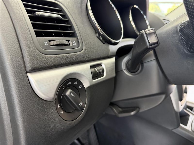Škoda Yeti 2,0 TDi Outdoor 4x4, xeno/LED - fotka 20 z 33