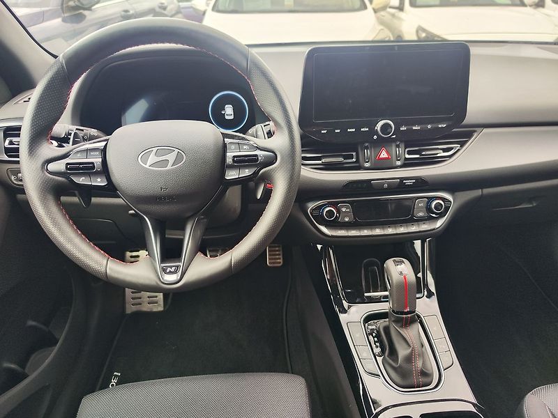 Hyundai i30 1.5 T-GDI/103kW N-Line DCT - fotka 14 z 36