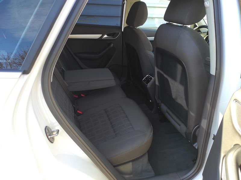 Audi Q3 2,0TDi 4x4,S-Tronic,Sport,ČR - fotka 13 z 49