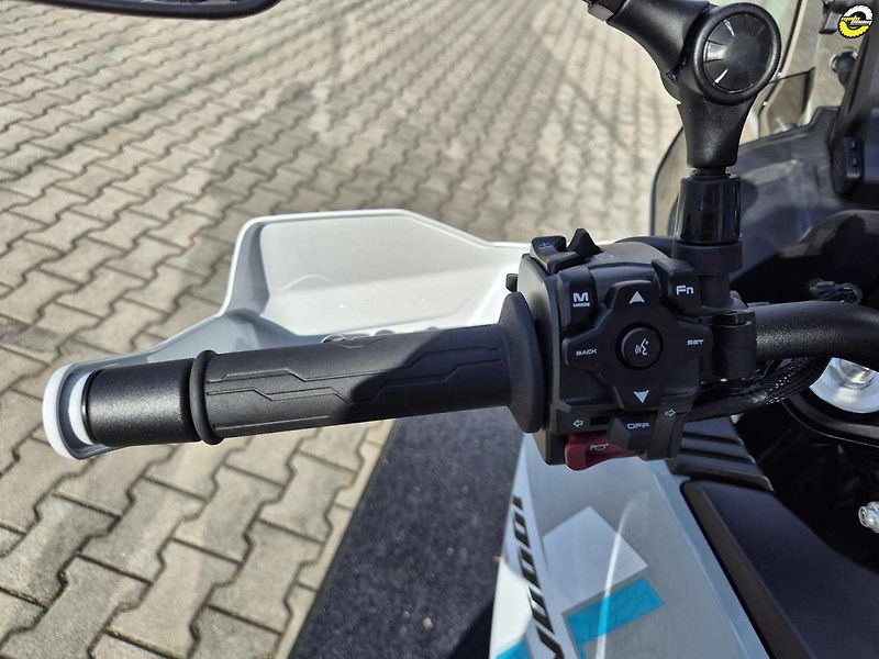 CFMOTO (2026) 1000 MT-X TOURING - fotka 40 z 43