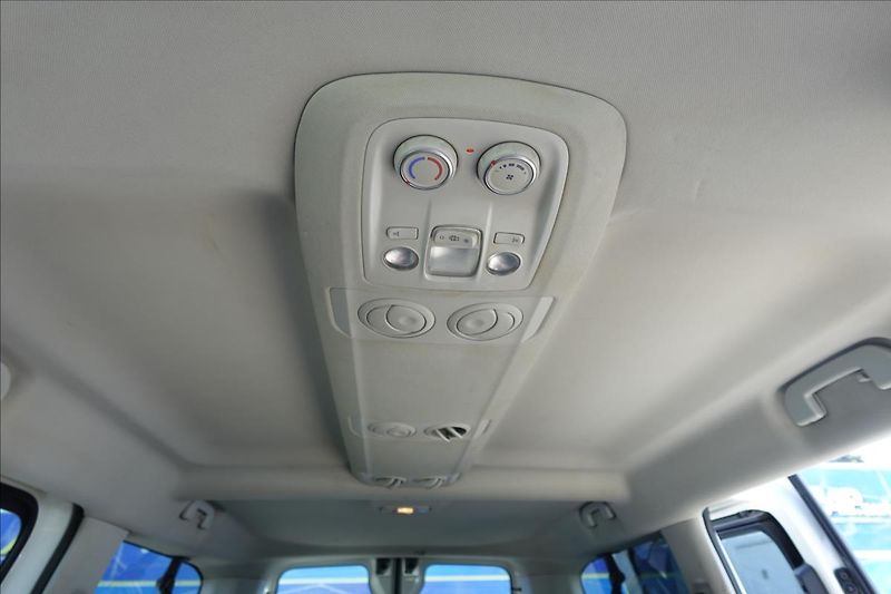 Citroën Jumpy 2,0 HDI  8 MÍST L3H1 KLIMA - fotka 36 z 37