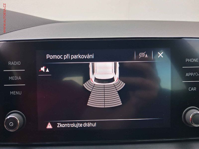 Škoda Kamiq (2021) 1.0 TSi, Style - fotka 17 z 19