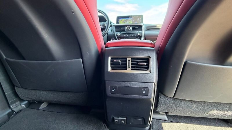 Lexus RX 450h 450h 3,5 HEV F SPORT - fotka 29 z 35