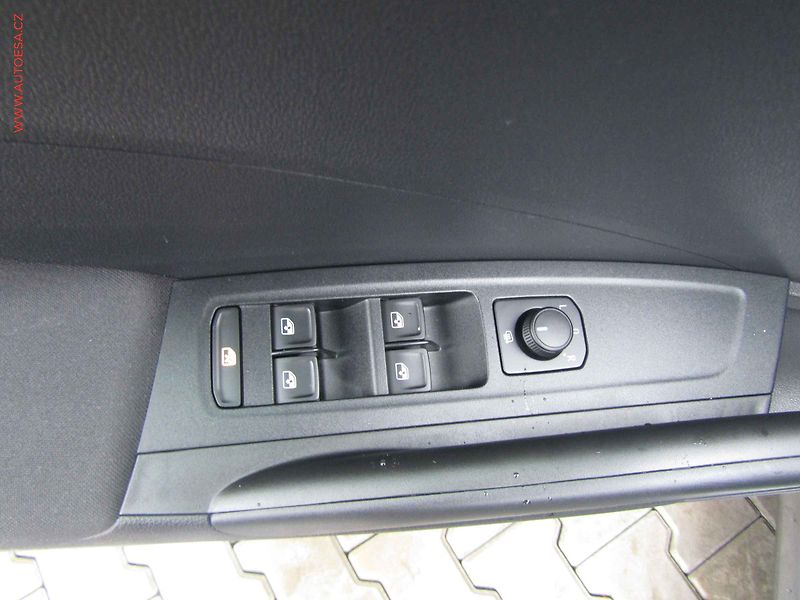 Škoda Fabia (2025) 1.0TSi, 1.maj,ČR, LED, AC - fotka 12 z 20