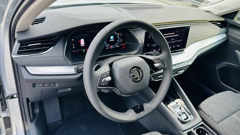 Škoda Octavia Combi Style 2,0 TDI/110kW DSG/ - fotka 8 z 12
