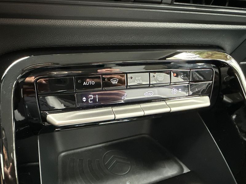 Citroën C3 44 kWh / Kamera / Tempomat - fotka 18 z 30