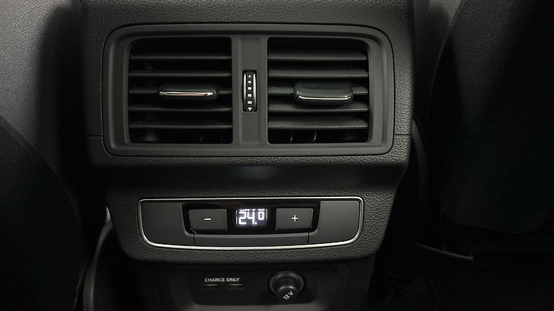 Audi Q5 2.0 40TDI S Tronic Quattro SLi - fotka 22 z 32