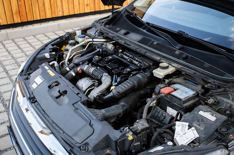 Peugeot 308 - fotka 35 z 36