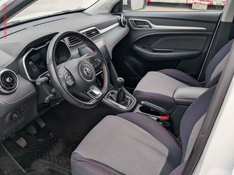 MG ZS (2024) 1.5 DVVT, ČR, servis.kniha - fotka 9 z 16