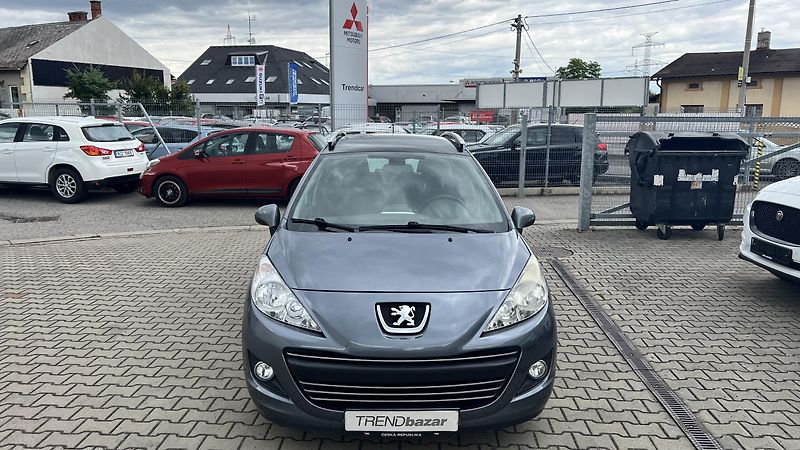 Peugeot 207 207 1.6 Hdi SW - fotka 2 z 9