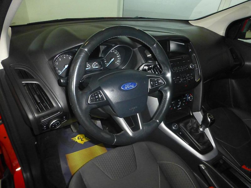 Ford Focus (2015) 1,5T-110KW*ALU*PARK.S*PŮVOD ČR - fotka 12 z 25