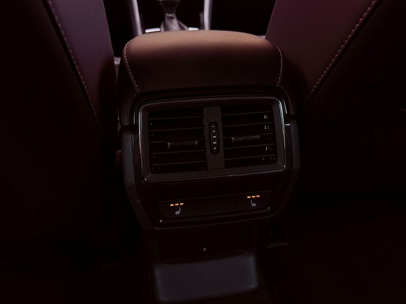 Škoda Kodiaq 2.0 TSi Style 4x4 DSG, 1.Maj, - fotka 14 z 34
