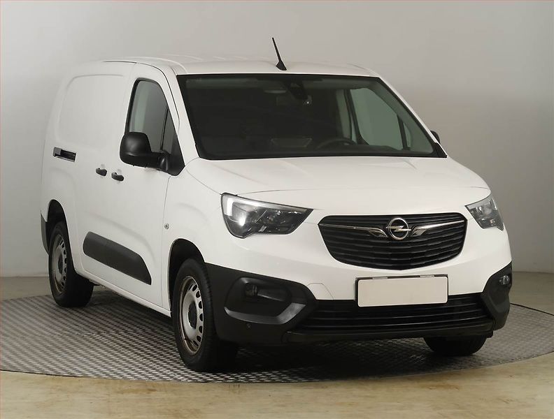 Opel Combo (2022) Maxi 1.5 CDTI, 3Místa, ČR, DPH - fotografie inzerátu