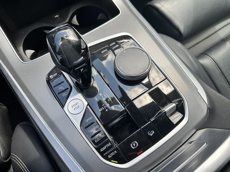 BMW X5 xDrive45e - fotka 7 z 17